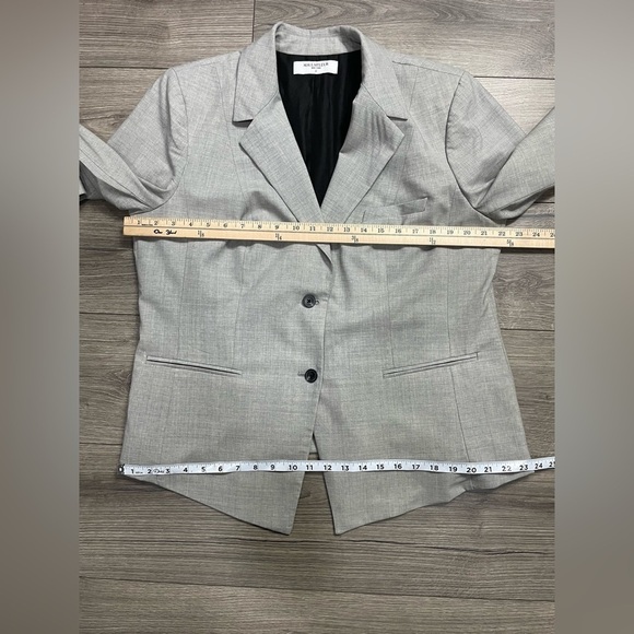 MM LaFleur Ross‎ Blazer in Light Gray Tropical Wool PLUS SIZE +1 - Picture 9 of 14